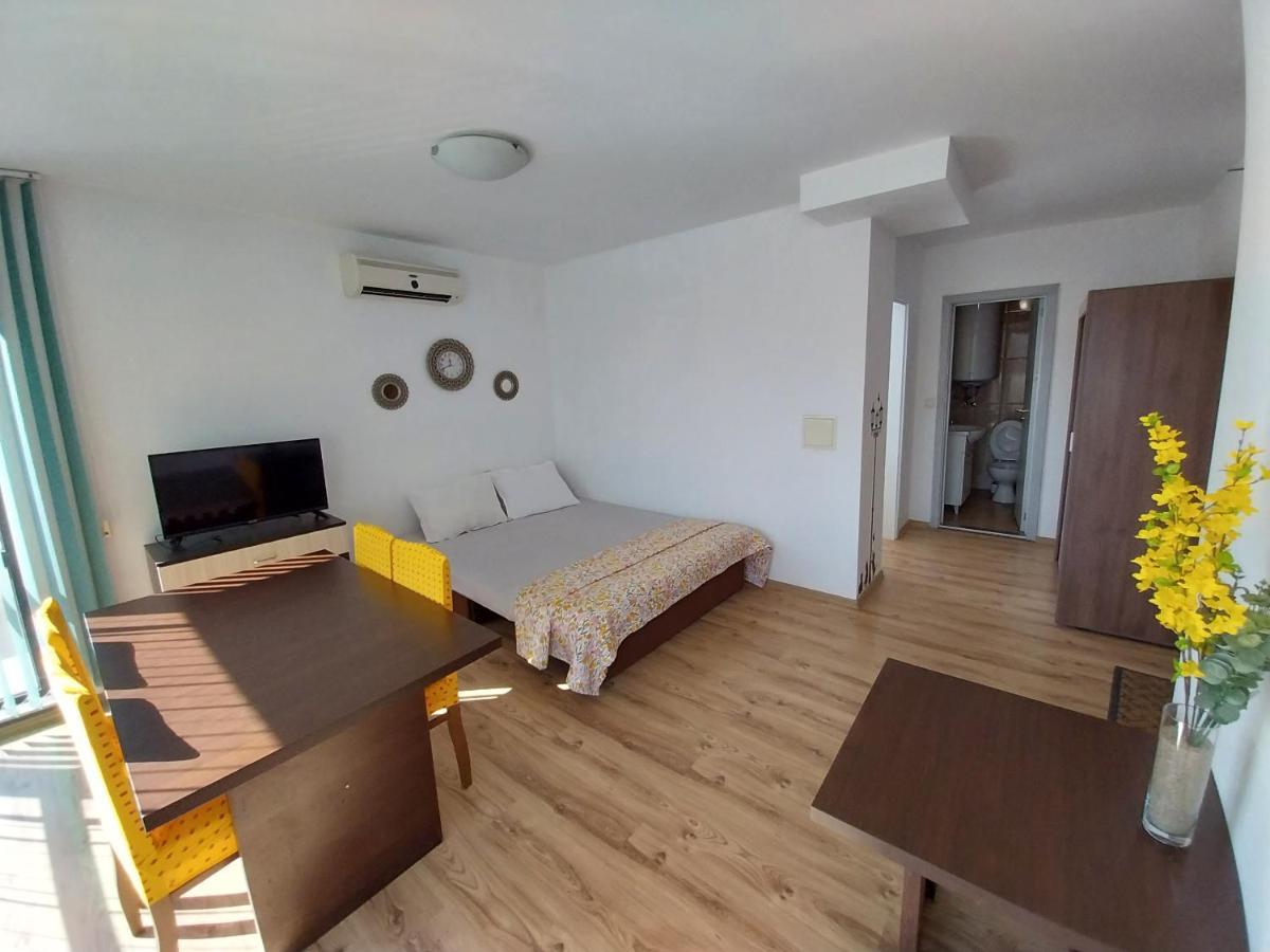Созопол Апартаменти Azuro Exterior foto